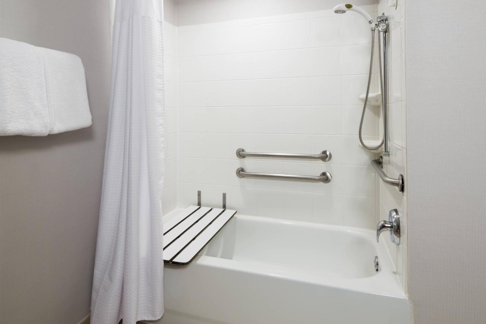 Courtyard By Marriott Providence Lincoln Ξενοδοχείο Εξωτερικό φωτογραφία