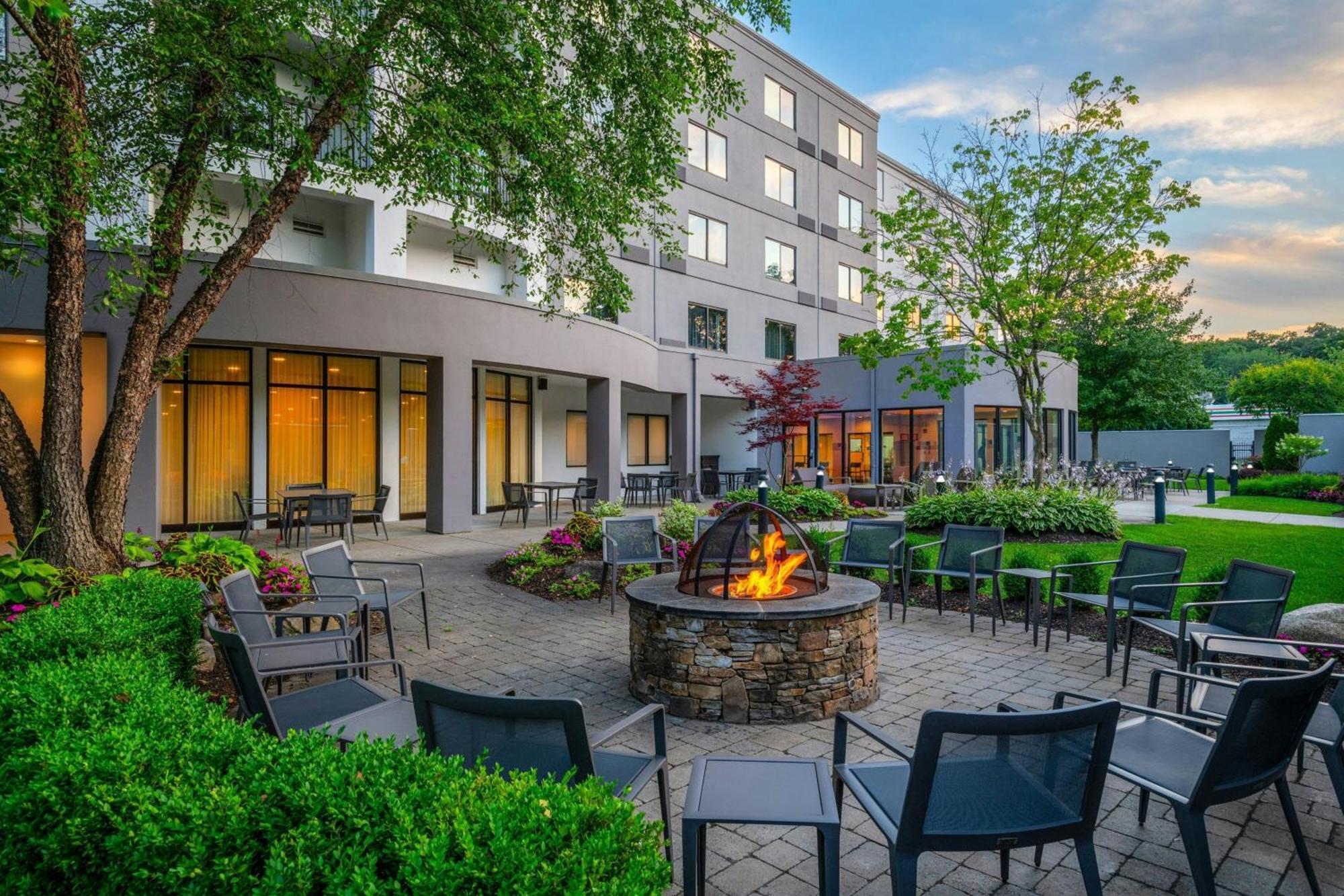 Courtyard By Marriott Providence Lincoln Ξενοδοχείο Εξωτερικό φωτογραφία